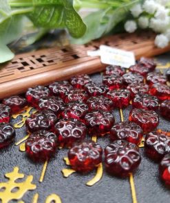 2 Hạt Hổ Phách Chạm Khắc Hoa